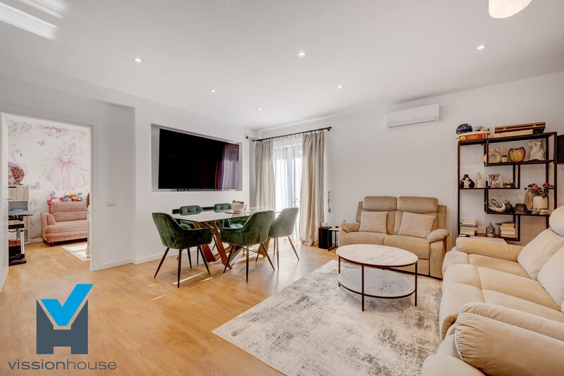 Tunari, vila premium cu gradina si design contemporan.