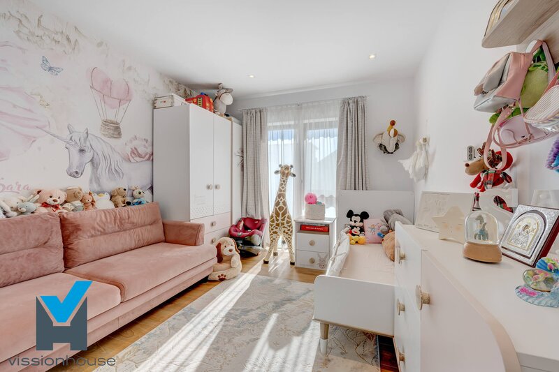 Tunari, vila premium cu gradina si design contemporan.