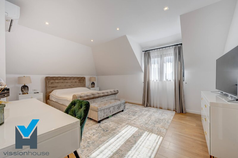 Tunari, vila premium cu gradina si design contemporan.