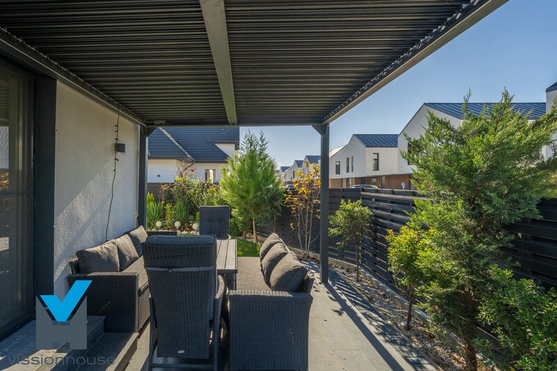 Tunari, vila premium cu gradina si design contemporan.